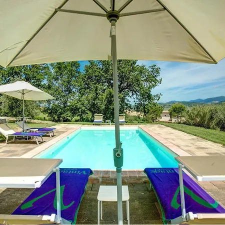 Sleeps 6 Pool Air Con Wifi * Giove