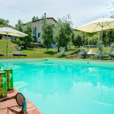 Sleeps 6 Pool Air Con Wifi Giove