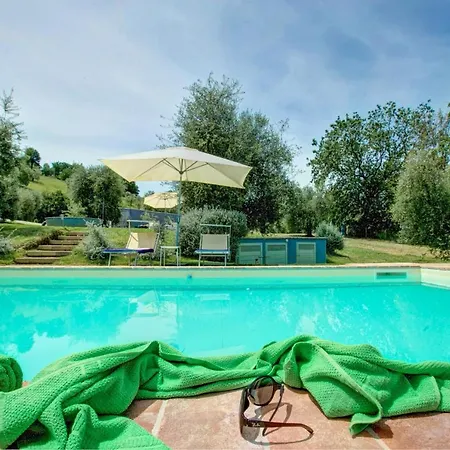 Sleeps 6 Pool Air Con Wifi 别墅 *